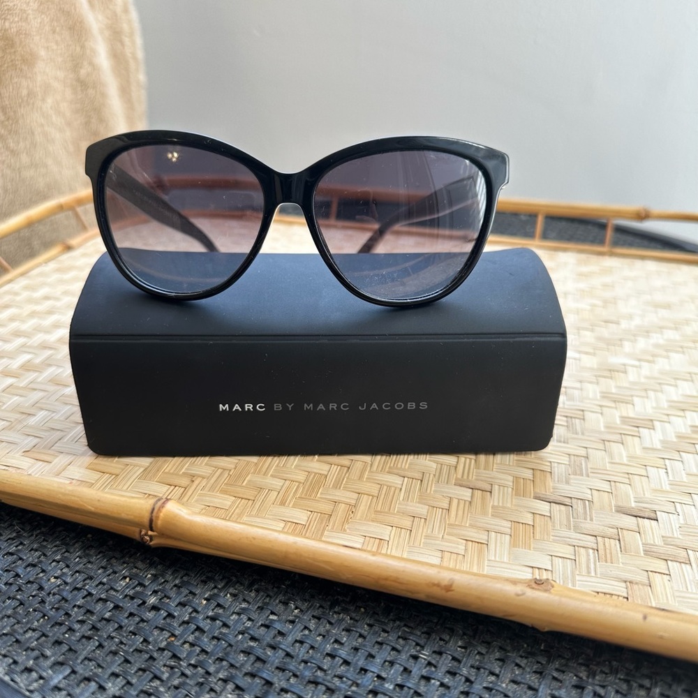 Marc Jacobs Cat-eye Sunglasses